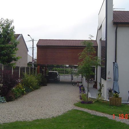 Aux Plumes De Grigy Bed and Breakfast Metz Exteriör bild